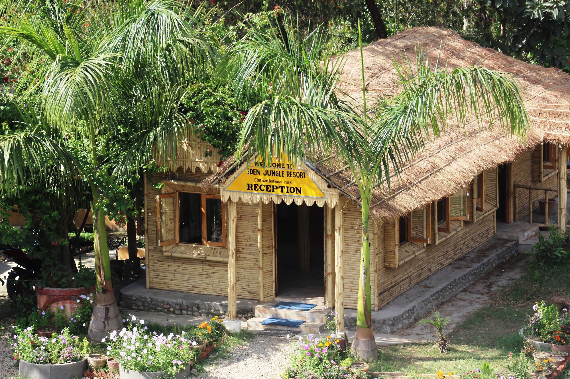 Eden Jungle Resort Sauraha Eksteriør billede