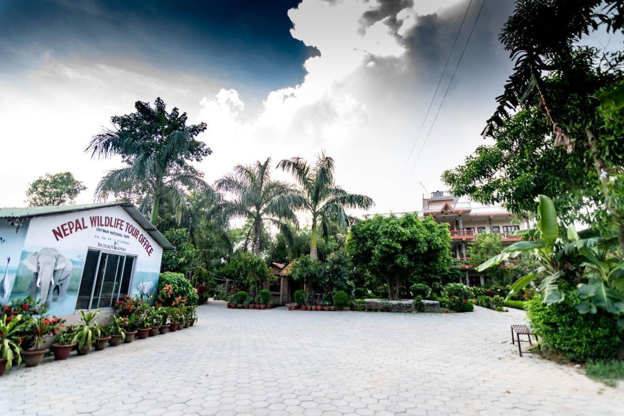 Eden Jungle Resort Sauraha Eksteriør billede